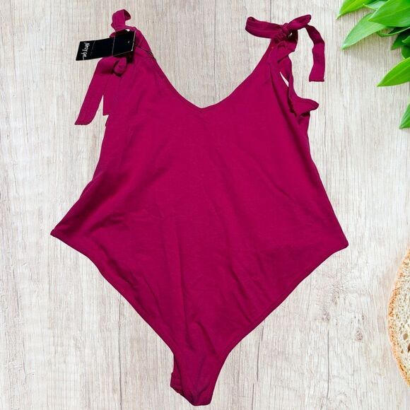 Nasty Gal Womens Bodysuit Size 10‎ Plunge Neckline Chic Fun Feminine NWT - Picture 3 of 7